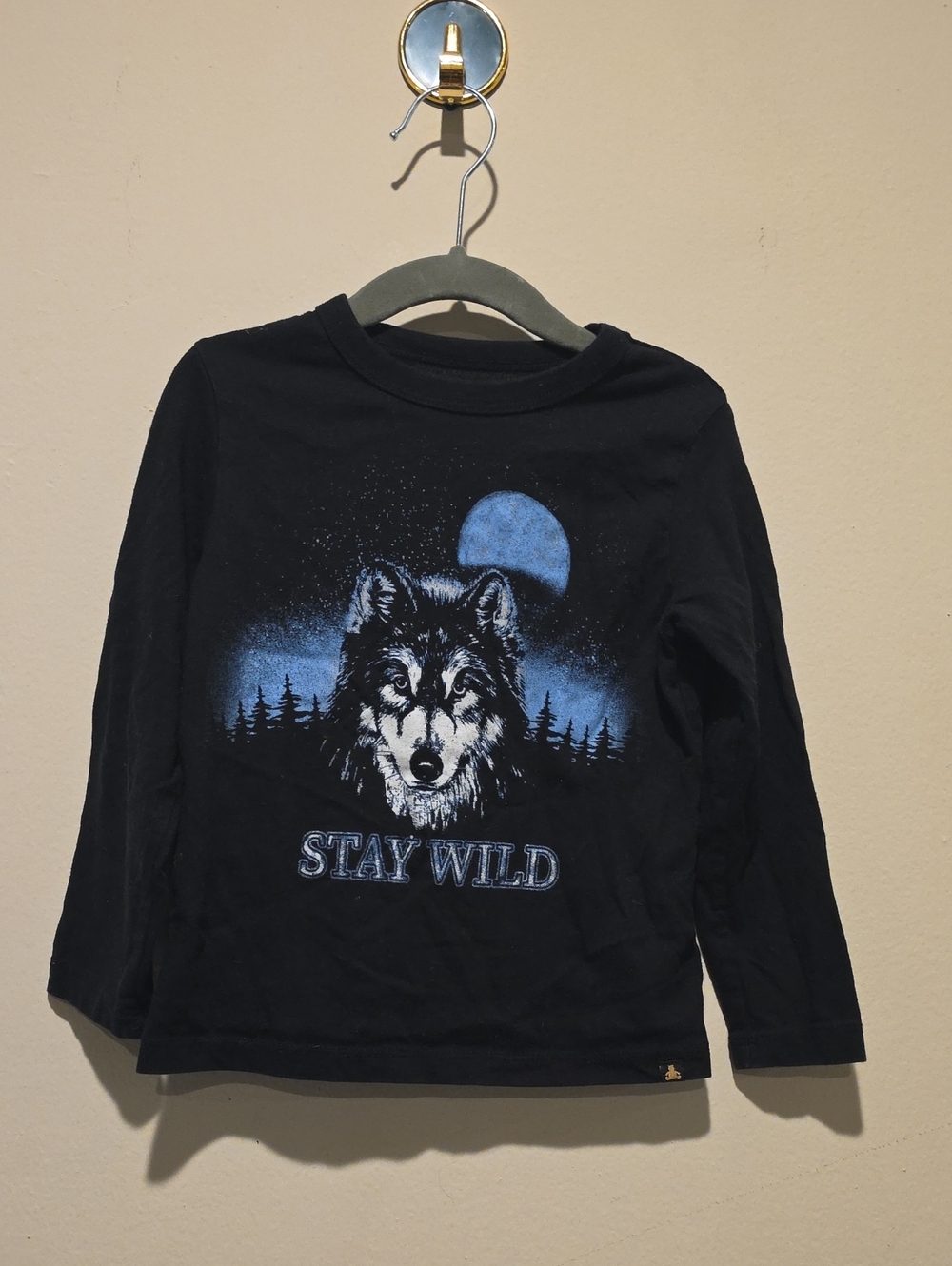 GAP Black Long-Sleeve Tee with Blue Wolf Graphic Size 4t